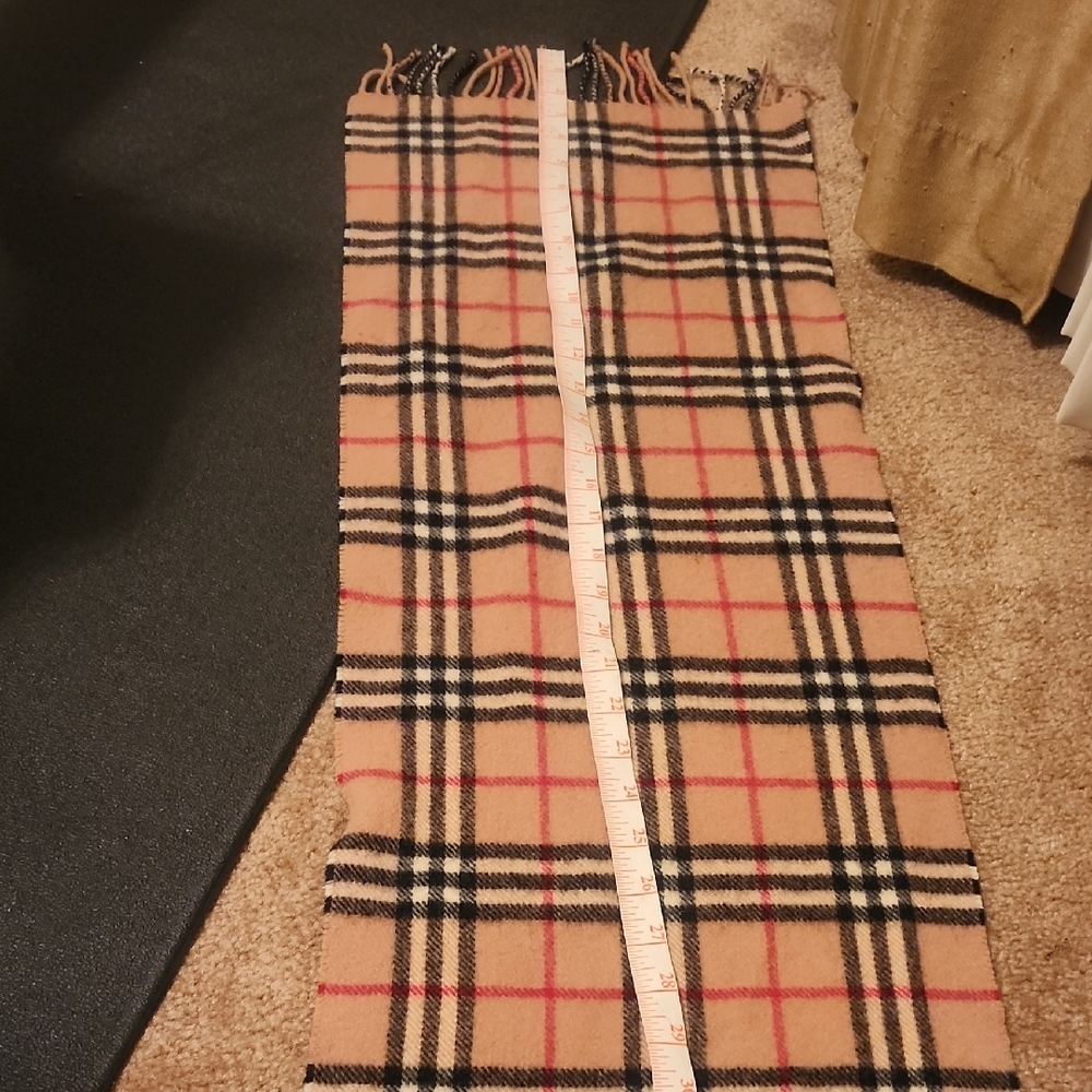 Burberry Lambswood Scarf - Picture 12 of 15